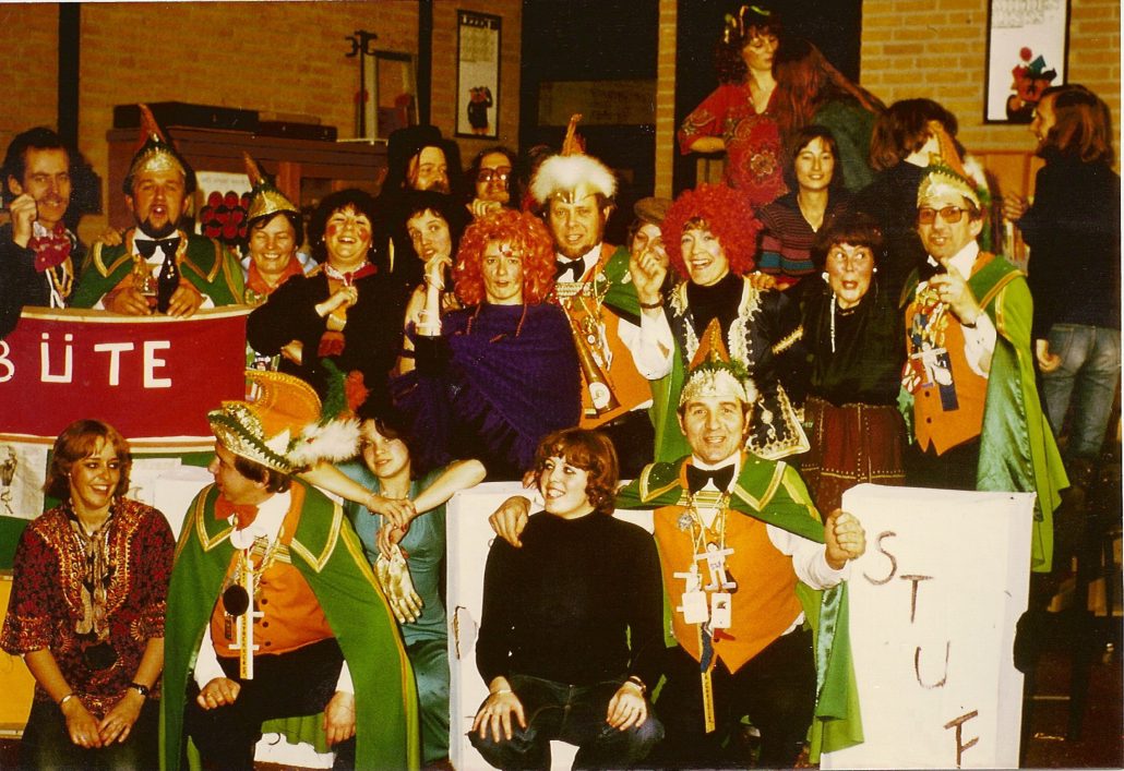 1977 18 febr 1e carnaval DZ Christinaschool_000